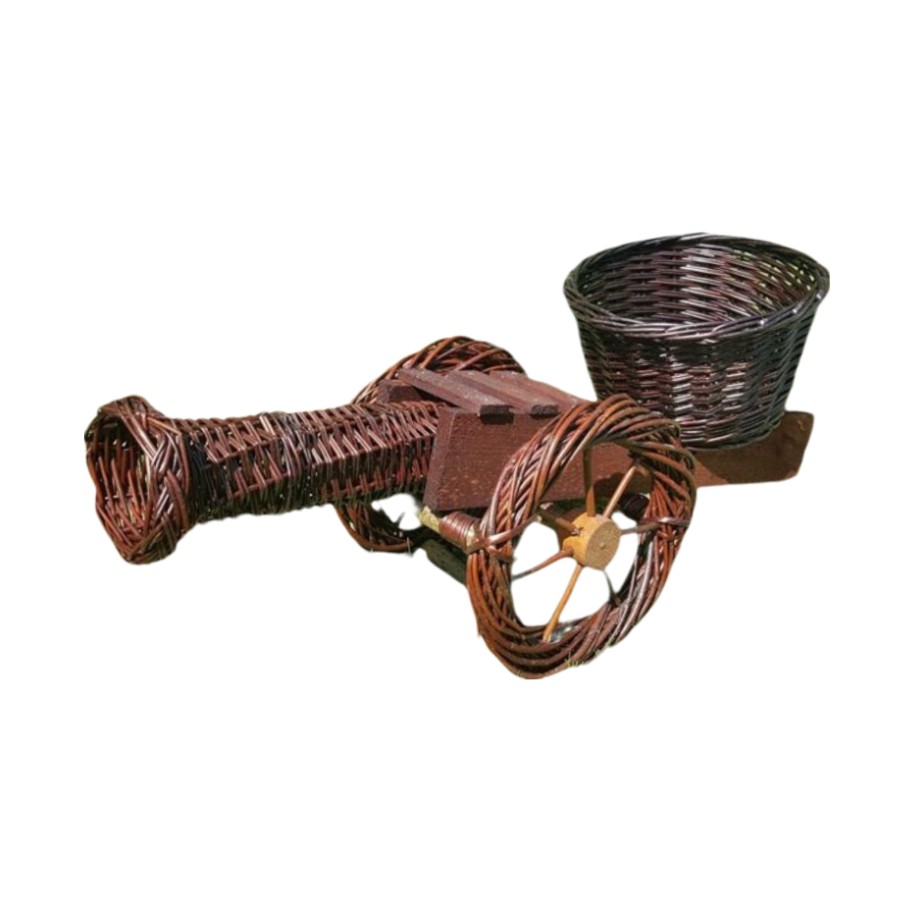 Wicker garden canon